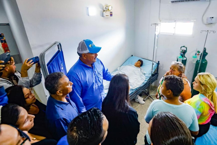 Luis Caldera inspecciona rehabilitación de la Clínica Popular “Tía Juana II” en el municipio Simón Bolívar