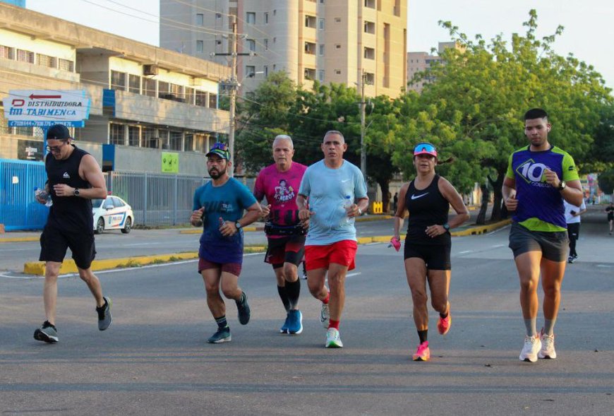 En la Ciclovía los marabinos abrazan el deporte en este domingo de misericordia