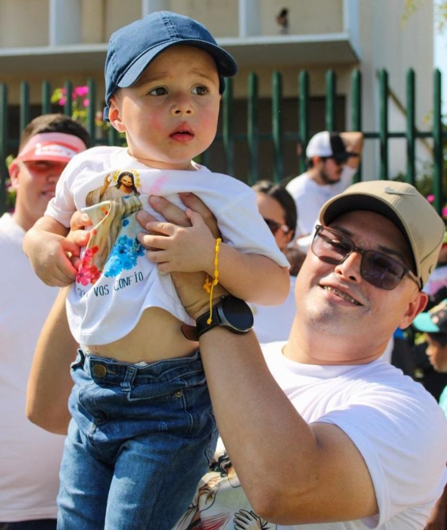 100 mil feligreses acompañaron la imagen de Jesús de la Divina Misericordia. 