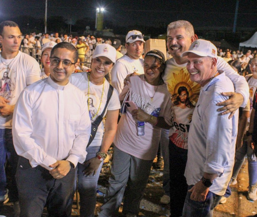 100 mil feligreses acompañaron la imagen de Jesús de la Divina Misericordia. 