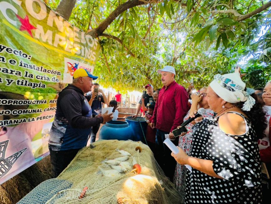 Ministro Prado y gobernador Caldera impulsan Plan de la Economía Comunal