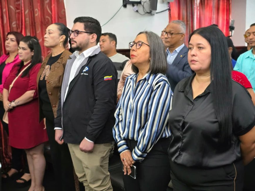 Reconocimiento a los héroes populares