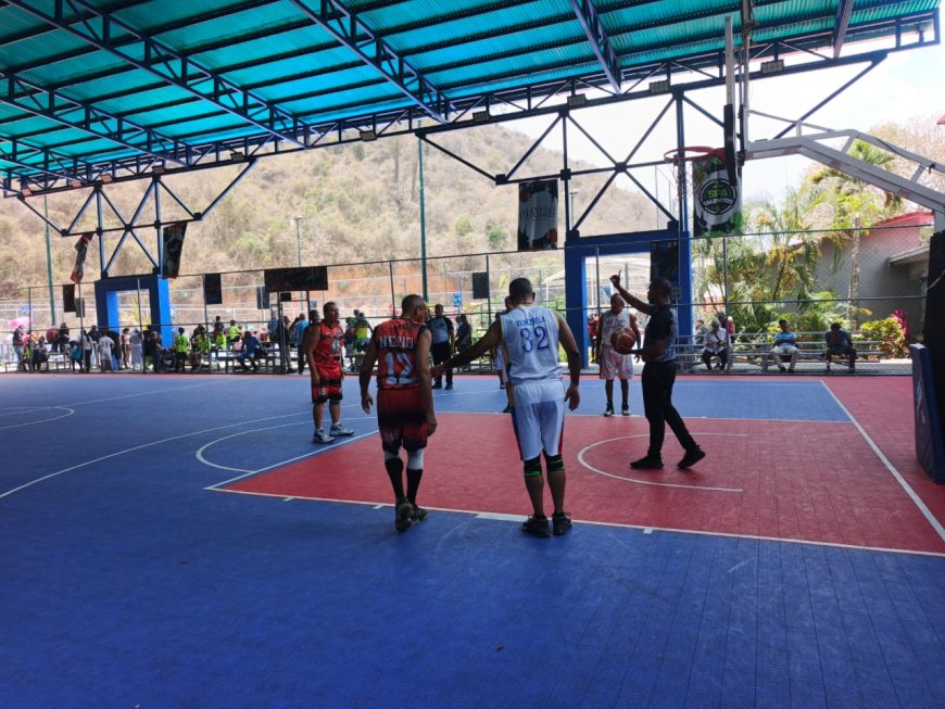 BASQUET DE LA TERCERA EDAD: “Lomas de Urdaneta” y “Somos 23” exponen sus invictos