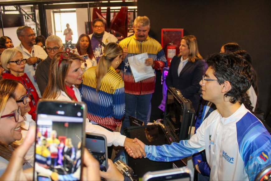 Ana Clara Barboza de Di Martino: “El Zulia va por buen camino en la robótica”