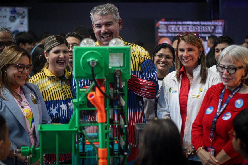 Ana Clara Barboza de Di Martino: “El Zulia va por buen camino en la robótica”