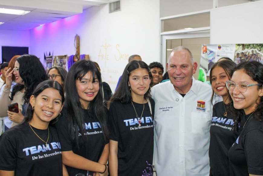 Alcalde Di Martino: "La juventud creativa en la robótica es la vanguardia de la patria"