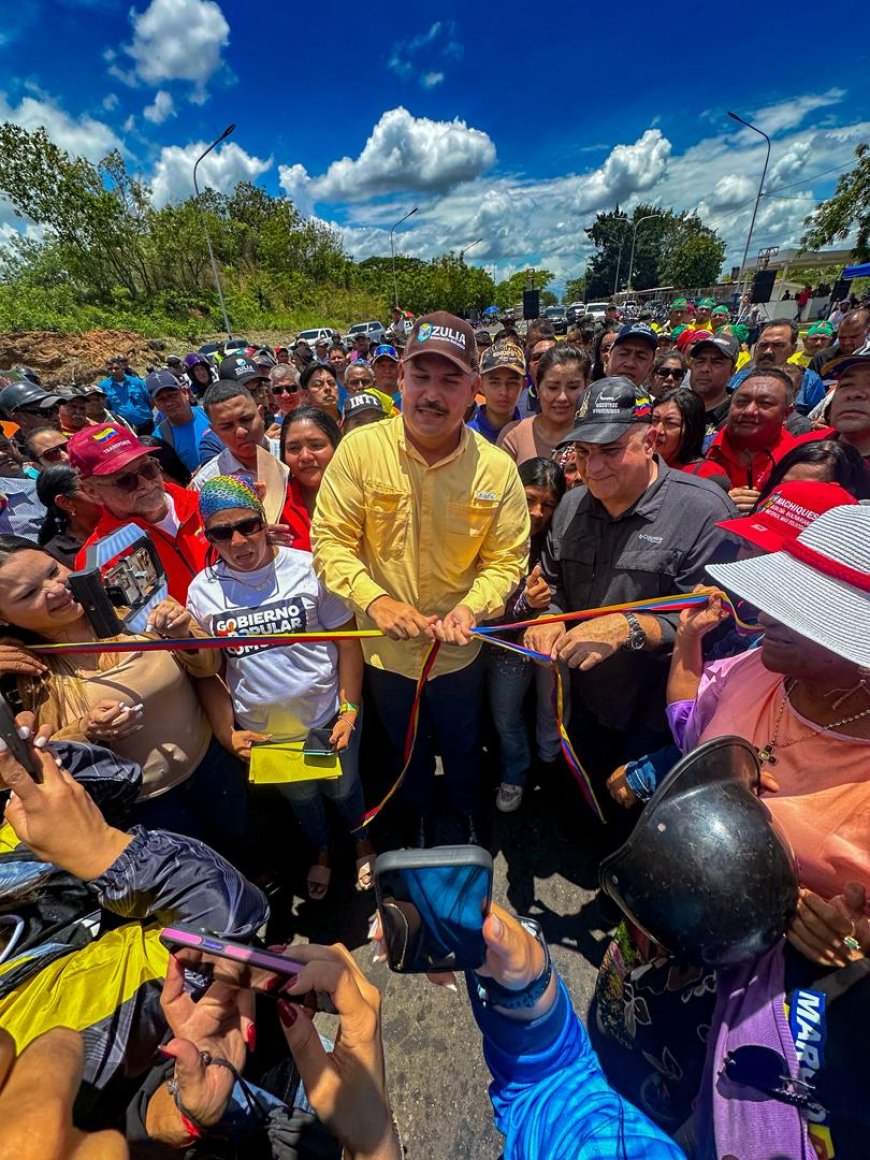Gobernador Luis Caldera entrega 50 kilómetros rehabilitados de la vía Machiques-Colón