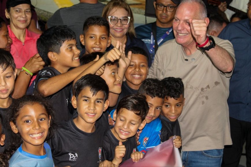 Alcalde Di Martino: “Al recuperar una plaza se activa movimiento económico en su punto y círculo”