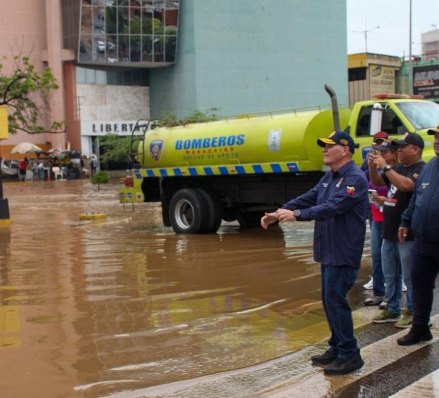 Lluvia torrencial de 3 horas en Maracaibo acumuló el agua correspondiente a un mes