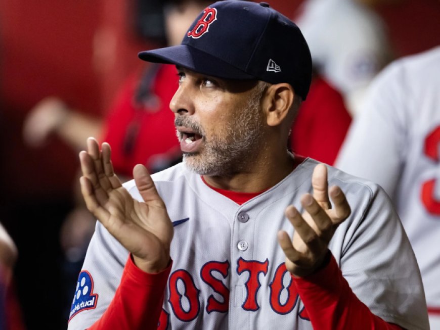 Boston botó a Alex Cora y al cuerpo técnico