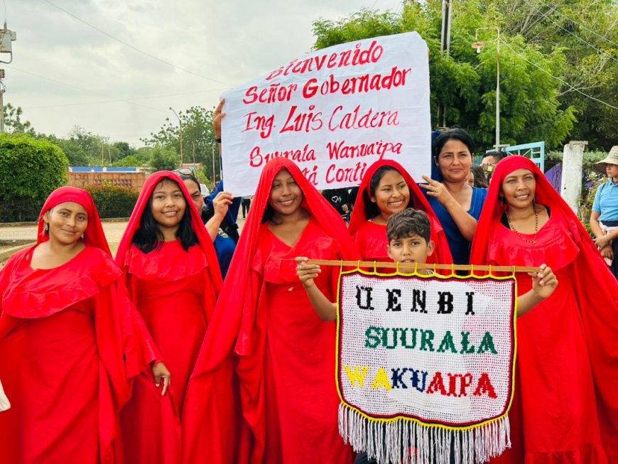 Luis Caldera impulsa la educación en Jesús Enrique Lossada con nuevas herramientas tecnológicas