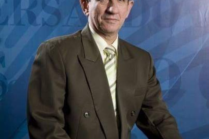 Comenzó lavando carros y llegó a convertirse en radiodifusor