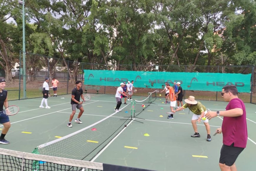 50 entrenadores se actualizaron en el Seminario del Crecimiento del Tenis