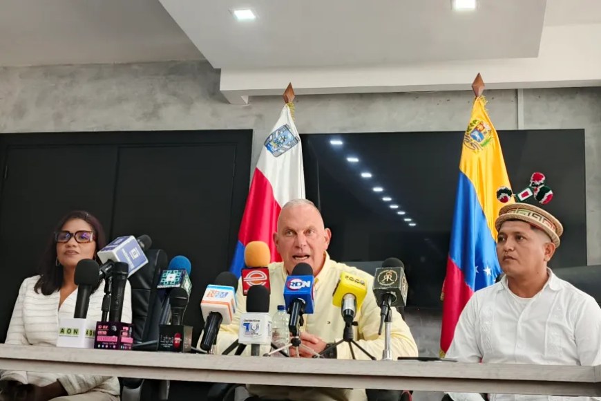 Di Martino incorporó 27 patrullas y 10 ambulancias al sistema de seguridad