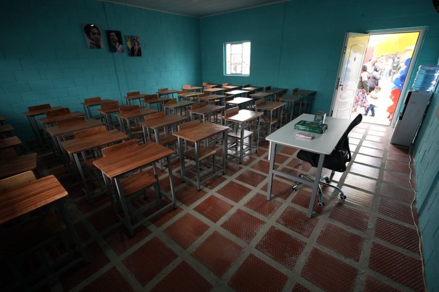 Escolares de la Alta Guajira estrenan EBN El Taparo, otra obra del Gobierno Bolivariano