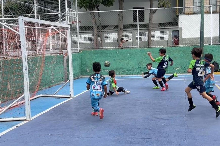 Copa Navidad Futsal en La Concha: Efisanp y El Fraile a duelo en la sub13