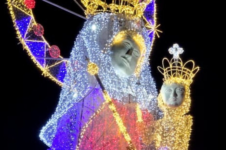 El titilar nocturno que alegra la ciudad: Marabinos colmaron Bella Vista en el encendido