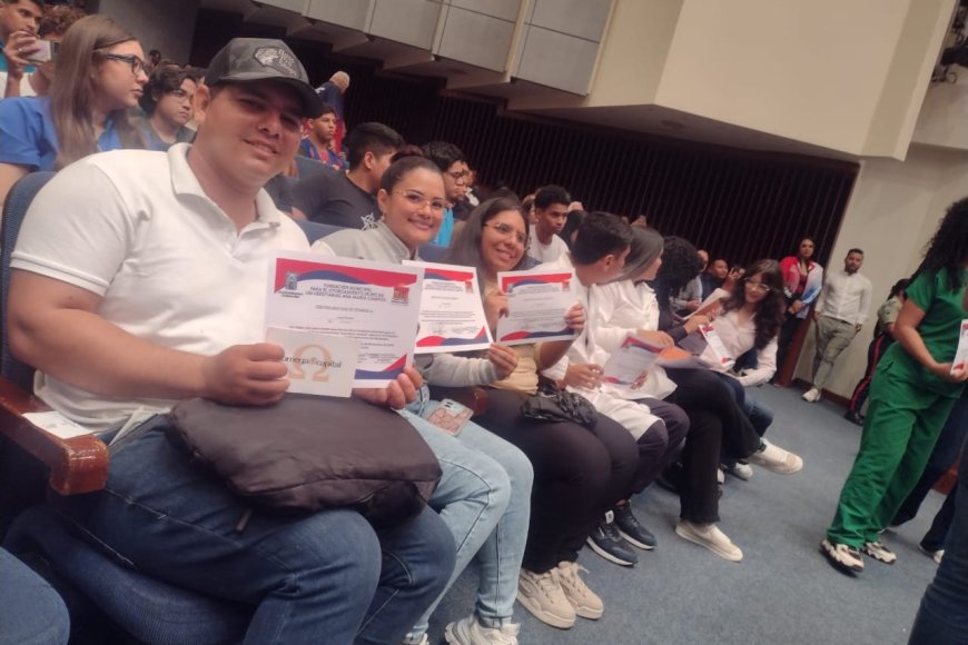 Volvieron las becas “Ana María Campos”: un impulso de verdad al estudiante marabino