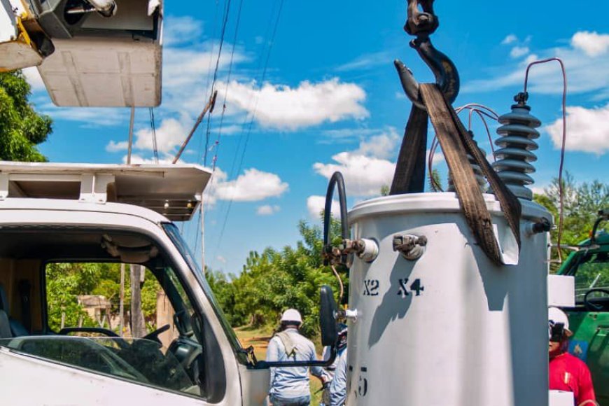 ¡RÉCORD¡: 250 transformadores ha instalado en 15 días Luis Caldera en el Zulia