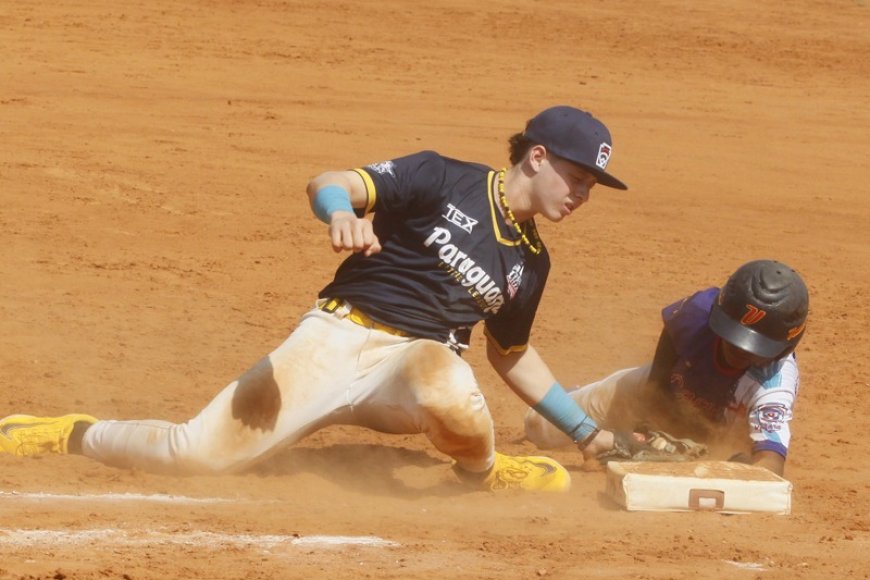 Al terreno para eliminatoria senior de Pequeñas Ligas