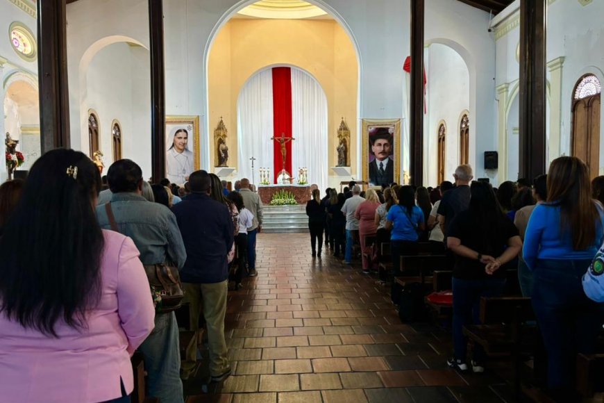 Zulia enaltece la labor docente con actos solemnes por el Día del Maestro