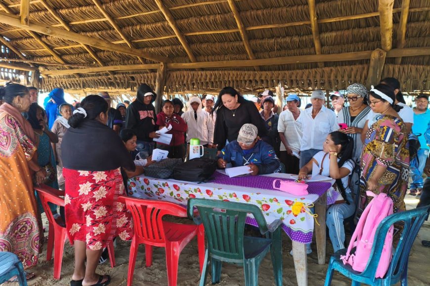 Gobernación del Zulia dirige abordaje para atención de pescadores del municipio Guajira