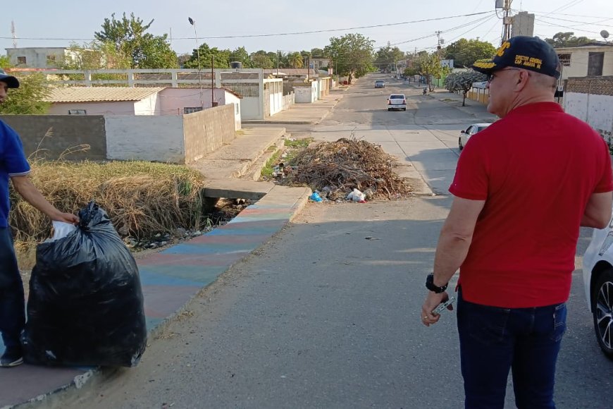 ¡Acababan de limpiarla! Alcaldía sancionó a infractor por arrojar escombros a la cañada Caribe