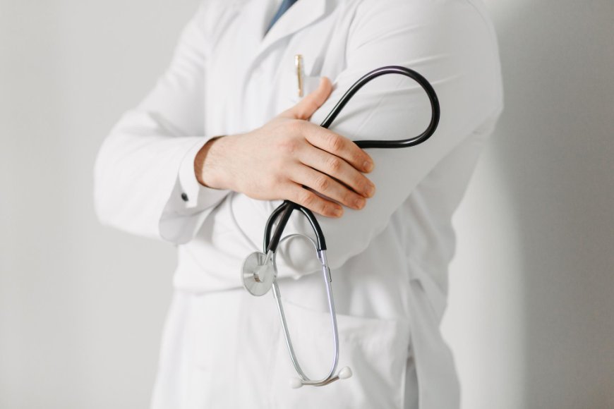 Sociedad Anticancerosa de Venezuela enaltece la labor y el compromiso de los médicos en su día