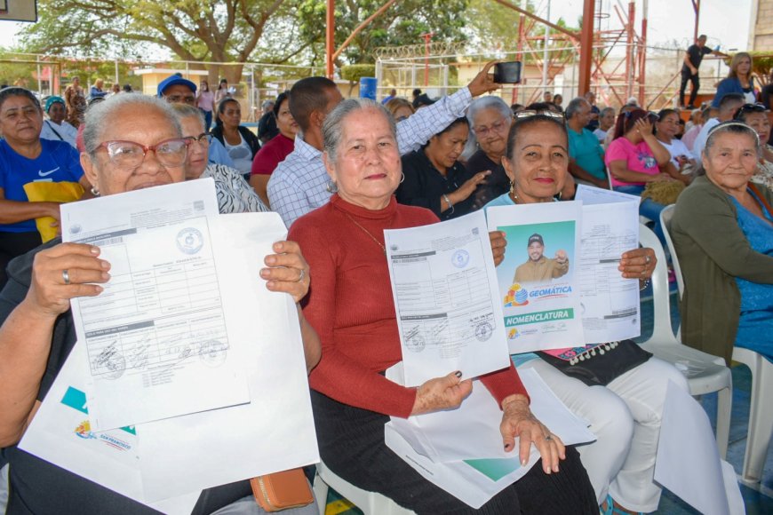 Reivindicando al pueblo: Alcaldía de San Francisco entregó más de 120 títulos de propiedad