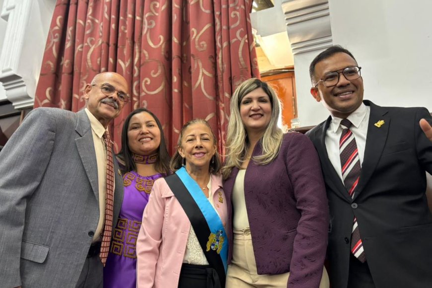 Primera dama del Zulia participa en conmemoración del Día de la Mujer y entrega de la Orden “Ana María Campos”