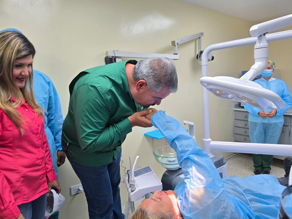 Plan Cayapa no se detiene: Luis Caldera entrega rehabilitada la Clínica Popular Corito I