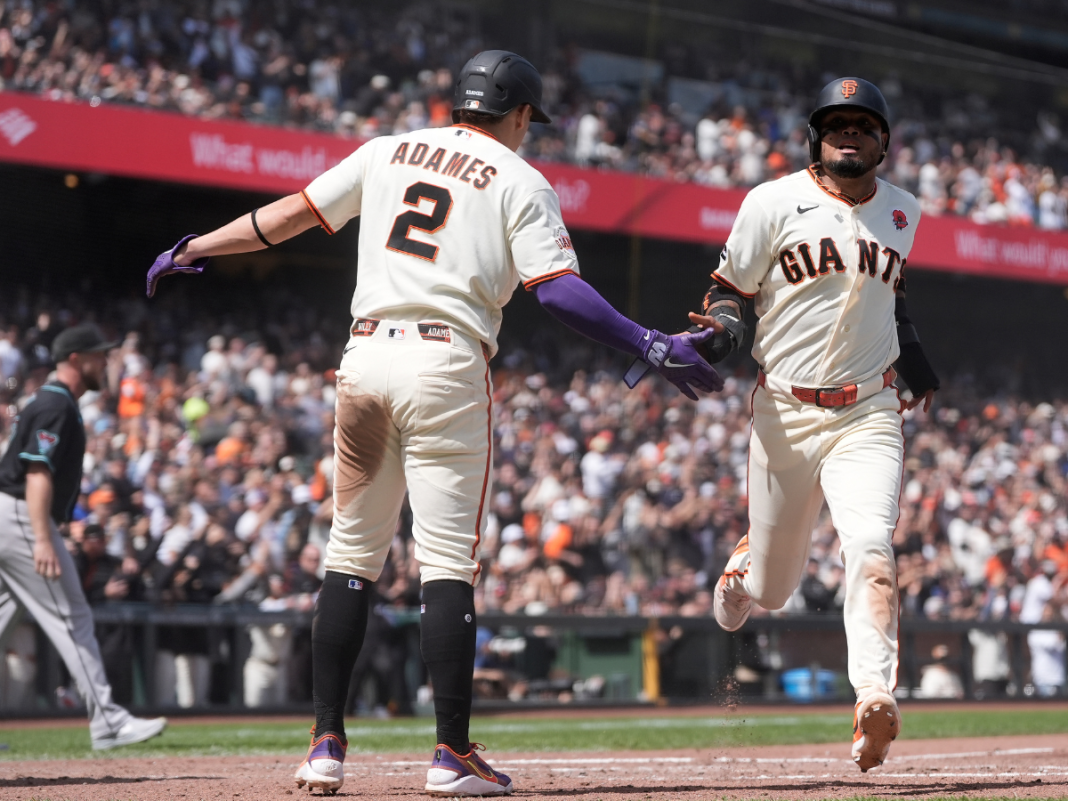 Arráez llegó a 104 multihits y se ancló en .325