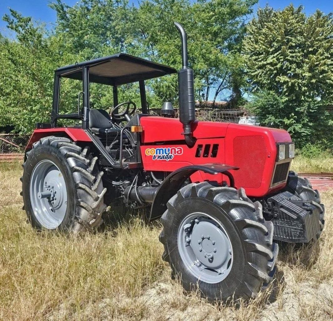 Un tractor que fortalecerá a la Comuna Agroproductiva “Revolución Wayúu”