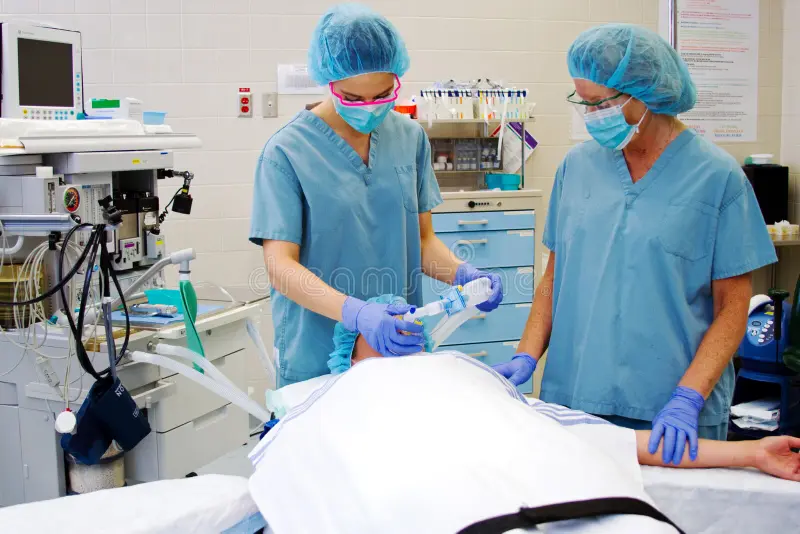 Enfermería: el equipo que aplica ciencia médica con calidez humana
