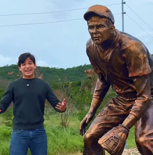 Josué Benjamín y Aparicio