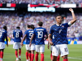 FIEBRE MUNDIAL: Un Mbappé histórico fue mucho para Senegal