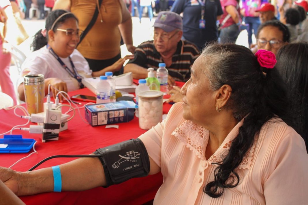 Salud e identidad lideraron la atención en el Instituto Municipal del Adulto Mayor en Maracaibo