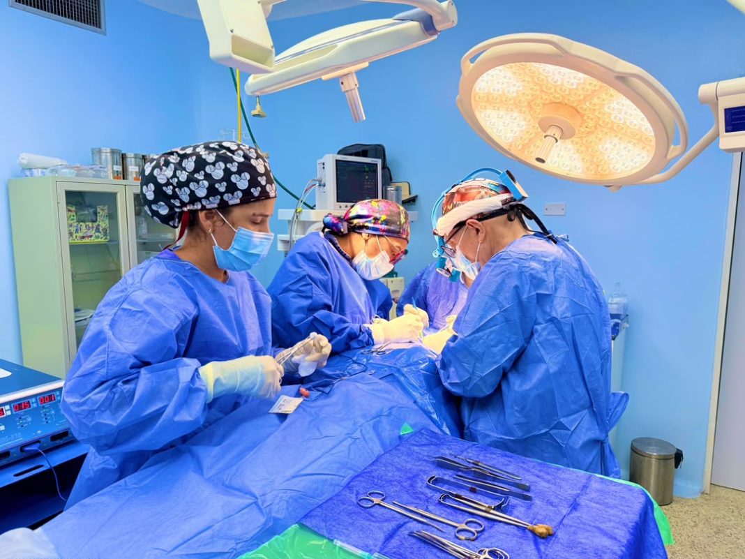 Hospital de Especialidades Pediátricas con 1.200 pacientes y más de 300 cirugías en dos meses