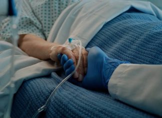 La atención del cáncer no admite pausas durante la reconstrucción del país