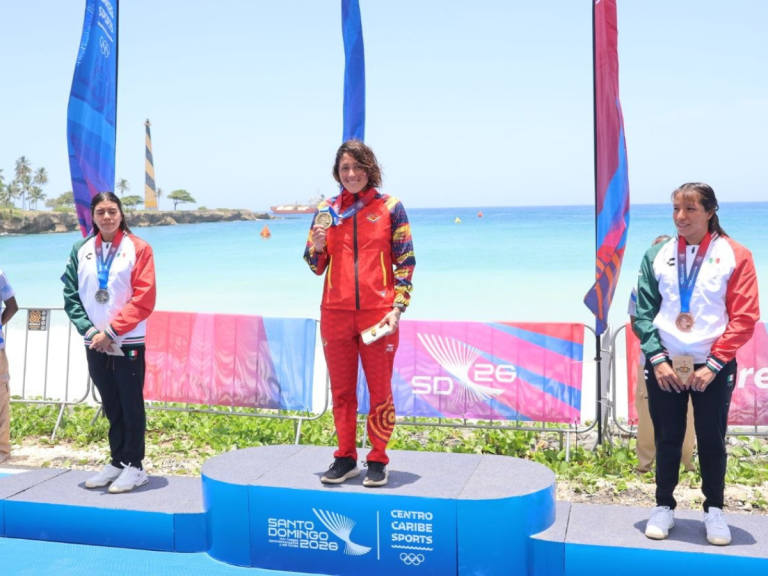 JUEGOS CAC: Paola Pérez amplió con oro su reinado en las agua abiertas