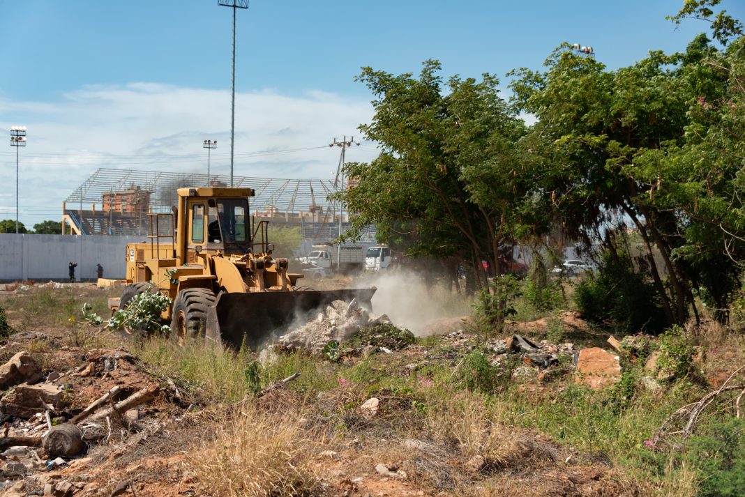 Alcaldía de Maracaibo reabrió vía detrás del Estadio Alejandro Borges