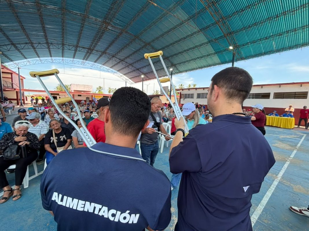 Más de 650 abuelos atendidos en jornada especial de la Gobernación del Zulia en La Cañada de Urdaneta