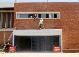 A buen ritmo restauración del área administrativa del gimnasio Dr. Antonio Borjas Romero de LUZ