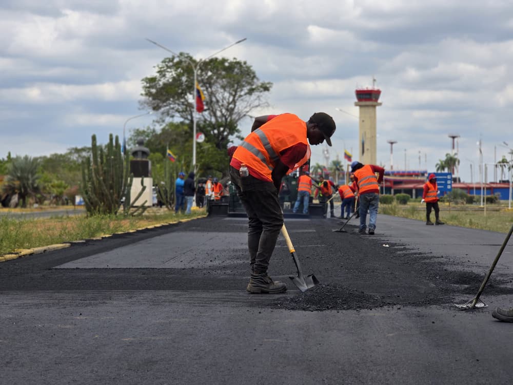 Gobernación del Zulia asfalta más de 11 kilómetros en la avenida Don Manuel Belloso de Maracaibo
