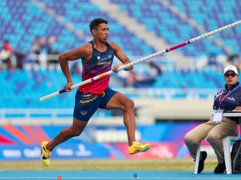 JUEGOS CAC: Atletismo se reportó con par de platas y un bronce