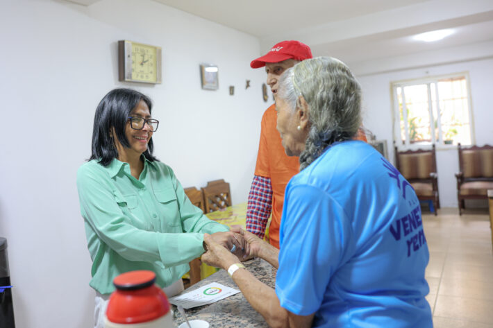 Presidenta Delcy entregó 212 viviendas a familias afectadas por sismos en Santa Rosalía