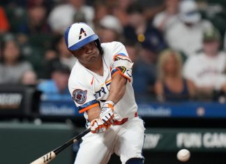 Altuve llegó a 20 multihits y quedó a dos sencillos de Bob Abreu