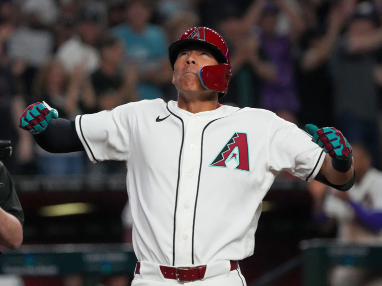 Arizona subió de nuevo al venezolano José Fernández