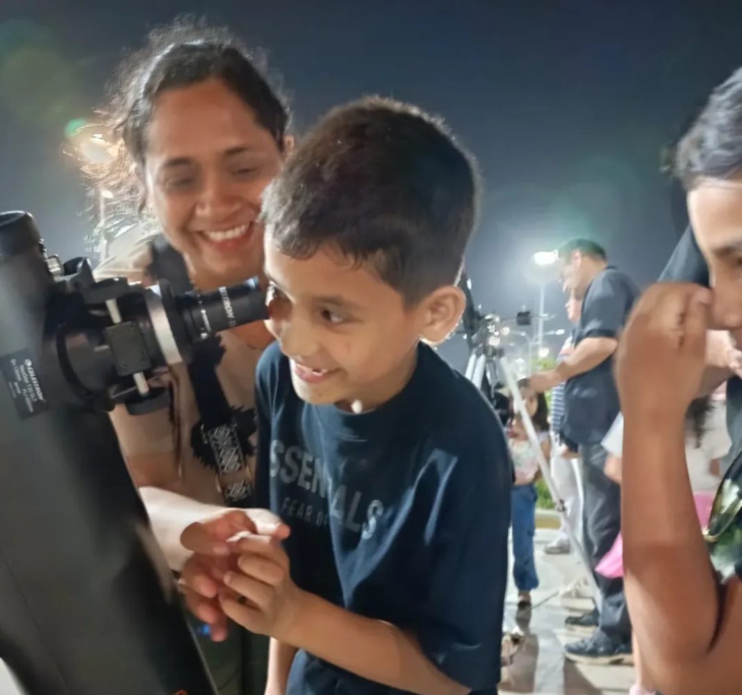 ¡Semillero científico a la carga! Noche de observación en el Parque Ana María Campos: eclipse lunar parcial