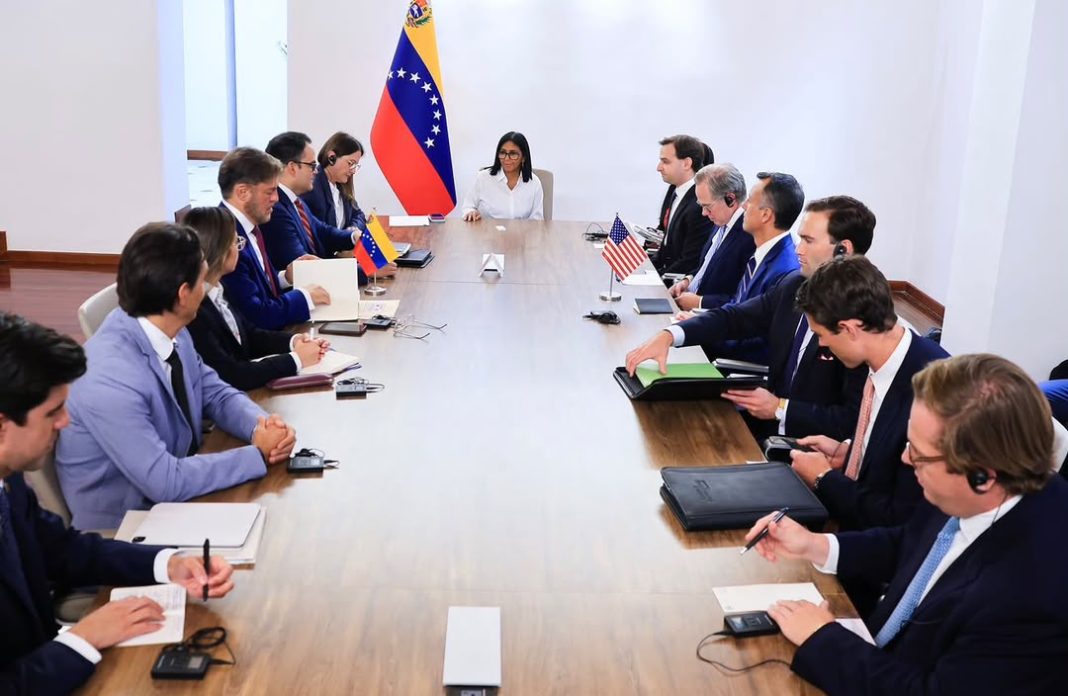 Prresidenta Delcy se reunió con delegaciòn de Estados Unidos
